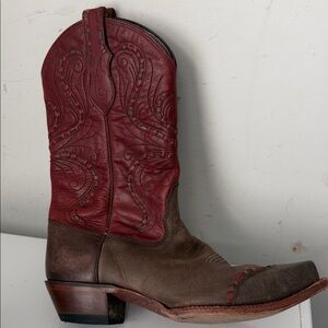 Tony lama Cowboy boots sz 8